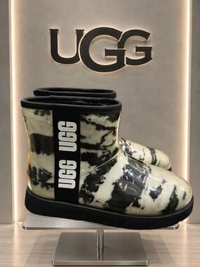 UGG Classic Clear Mini Marble Night Waterproof Boots Women’s 6
